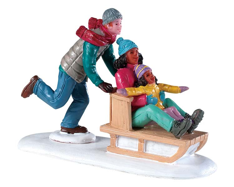 Lemax 92755 Family Snow Day, Figurine- Gift Spice